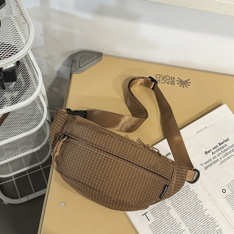 Lagana najlonska torba za prsa s remenom – pretinac za telefon, crossbody stil, svakodnevna upotreba, Zima 2025
