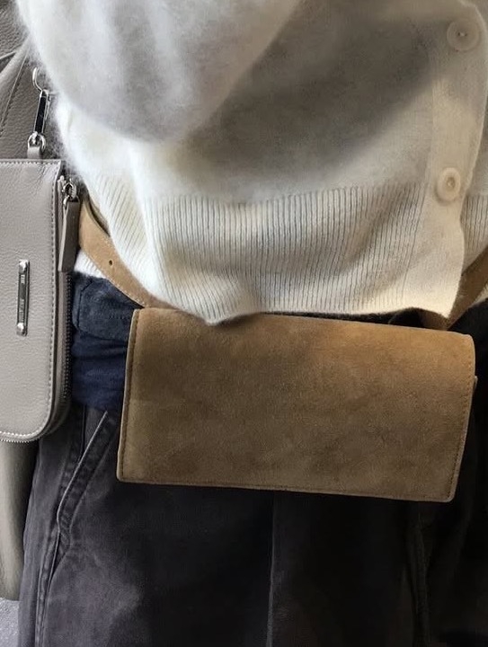 Pravougaona kožna tašna za struk s crossbody remenom; prvi sloj kravlje kože, podstava od kože, zatvarač s poklopcem, unutarnja džep za telefon, gradski stil jednostavnost, zimsko izdanje 2025