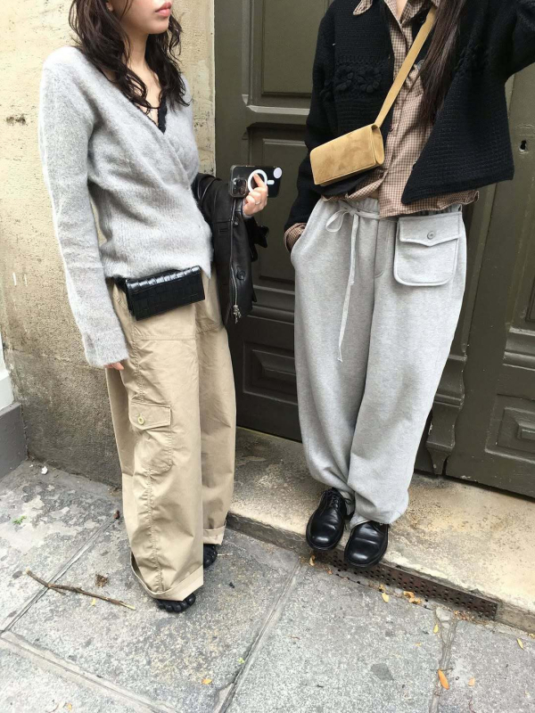 Pravougaona kožna tašna za struk s crossbody remenom; prvi sloj kravlje kože, podstava od kože, zatvarač s poklopcem, unutarnja džep za telefon, gradski stil jednostavnost, zimsko izdanje 2025