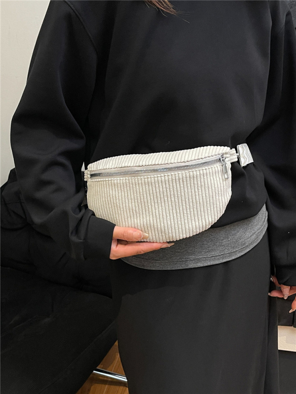 Crossbody torba od Corduroy materijala, školjkasti oblik, zatvarač i skriveni džep, podstava od poliestera