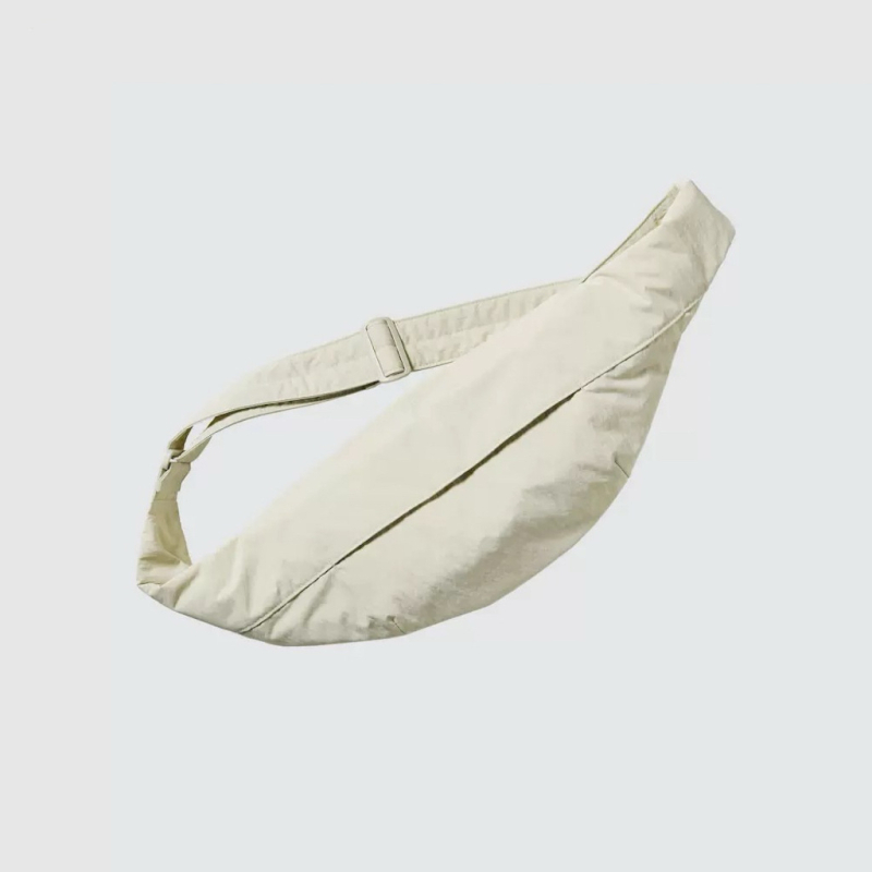 Najlon torba preko tijela s unutarnjim patch džepom, otvor na zatvarač, podstava od tkanine, pretinac sa sandvič zatvaračem, jedan ramenski remen, unisex stil