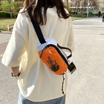 Nylon crossbody torba za pojas s zatvaračem, 3D vanjski dizajn, skriveni džep sa zipom, gradski minimalistički stil, proljeće 2025