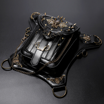 Kros torba s motivom lubanje u steampunk lokomotiva stilu; PU materijal; verticalni kvadratni oblik; zatvarač; unutarnji džepovi: džep sa zatvaračem i džep za mobitel