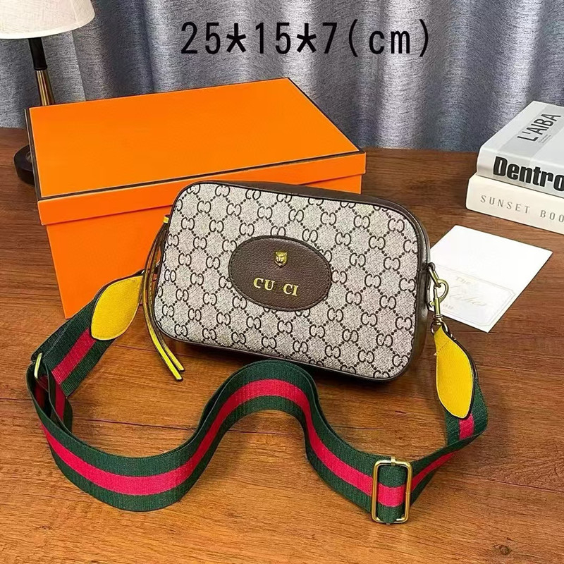 PVC fényképezőgép táska cipzárral, nylon béléssel, belső zsebek telefonhoz, azonosítóhoz és kamerához, köztes réteg