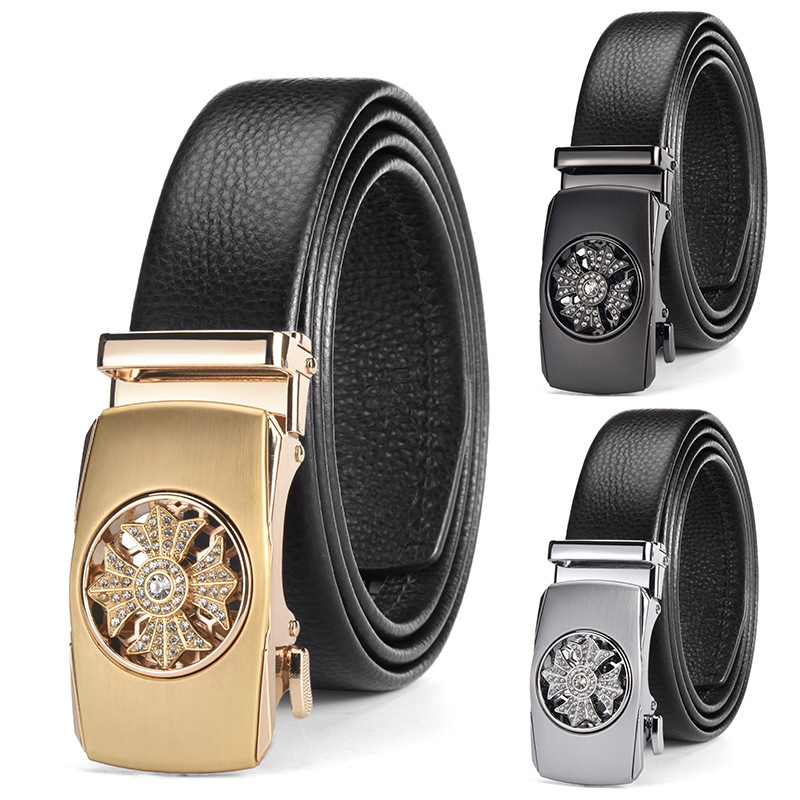 Férfi öv valódi marhabőrből, csat anyaga: cinkötvözet, automatikus záródás, szélesség 2–4 cm, elektroplatírozott felület, stílus: üzleti, minimalist, elegáns