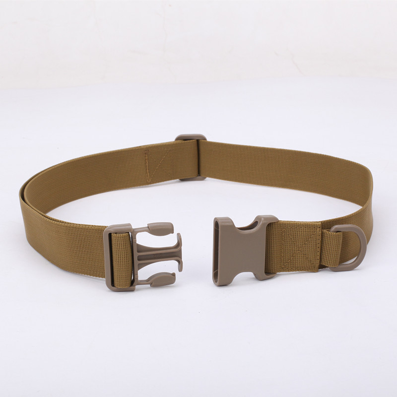 Nailonist taktikaline vöö ruudukujulise sangaga, sanga sulgemine, ühe kilpos vöö, liikumise stiil