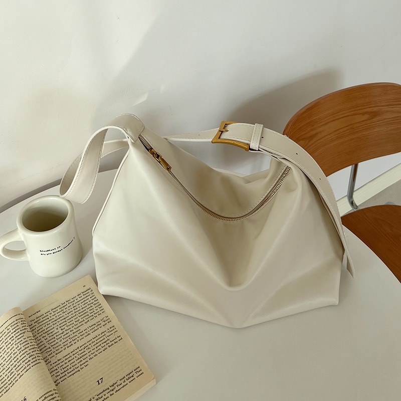 Opia PU crossbody torba - s jednim remenom, horizontalni kvadratni oblik, zatvarač, laminirani unutarnji džep