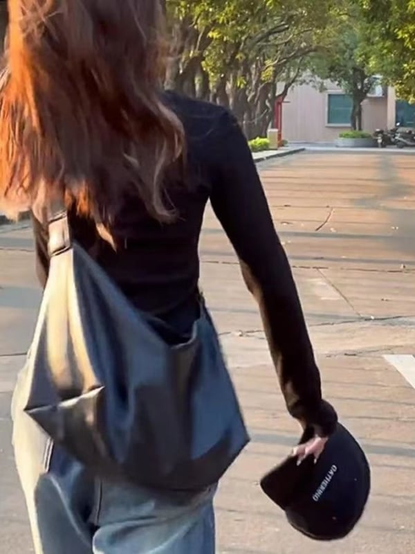 PU tote torba, urbani stil, horizontalni kvadratni oblik, zatvaranje na zip, unutarnji pretinac sa zipom