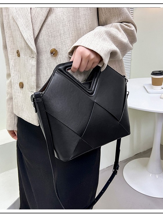 Crossbody torbica od PU kože, pleteni uzorak, vertikalni četvrtasti oblik, magnetsko zatvaranje, džep za telefon