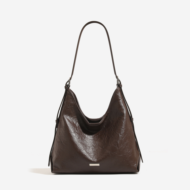 Htjbag od prave kože, hobó torba za putovanja, jesen 2025, zatvarač