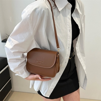 Ženska crossbody torbica, PU materijal, horizontalni kvadratni oblik, magnetsko zatvaranje, unutarnja pretinica za telefon, torbica s poklopcem