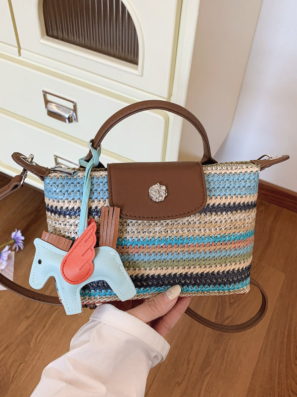 Unisex crossbody torba u obliku dumplinga, od najlona, s poklopcem, unutarnji džepovi za telefon i identifikaciju, laminirani džep na zatvarač, jedna naramenica, proljeće 2025