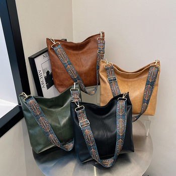 Ženska PU torba, Tote torba, vertikalno kvadratnog oblika, zatvarač, unutarnja džep s zatvaračem, gradski stil