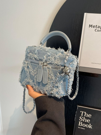 Ženska denim bucket torba, urban minimalistički stil, mali kvadratni dizajn, zatvaranje na zip
