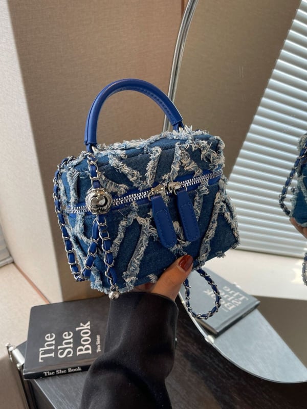 Ženska denim bucket torba, urban minimalistički stil, mali kvadratni dizajn, zatvaranje na zip