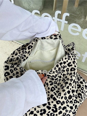 Bucket torba s leopard uzorkom, poliesterska bucket torba u Korejskog stila s magnetskim zatvaranjem, unutarnji džep sa zipom i džep za telefon