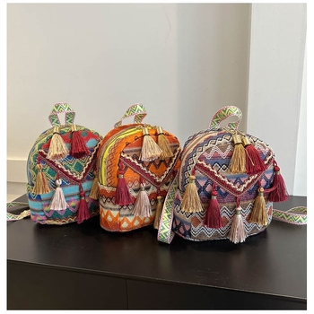 Ruksāks ar crossbody dizainu ceļojumiem, viegls (Ietilpība līdz 20 L; Der 8 collu klēpjdatoram; Materiāls: Special; Izliektas plecu siksnas)