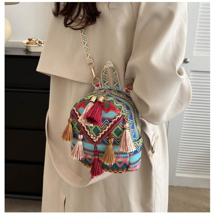 Ruksāks ar crossbody dizainu ceļojumiem, viegls (Ietilpība līdz 20 L; Der 8 collu klēpjdatoram; Materiāls: Special; Izliektas plecu siksnas)