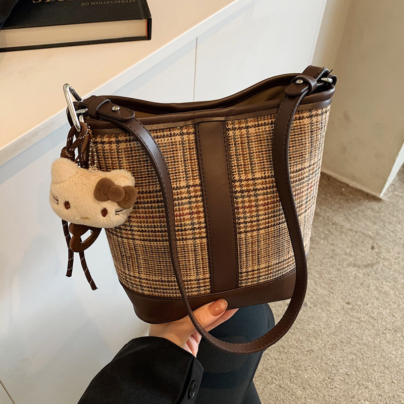 Ženska Bucket Bag, Urbani Jednostavan Stil, PU Koža, Magnetno Zatvaranje, Poliester Podstava, Ljeto 2025