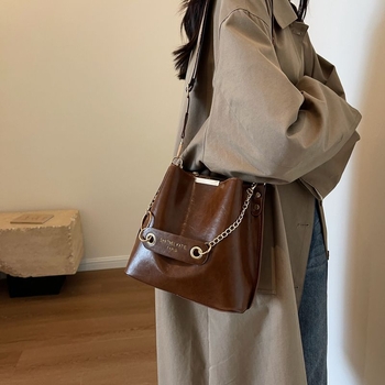 Bucket torba za gradski stil, PU materijal, cilindrični oblik, magnetska kopča, jedna naramenica