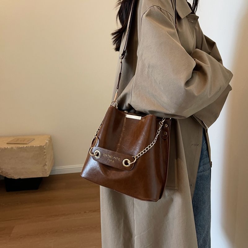 Bucket torba za gradski stil, PU materijal, cilindrični oblik, magnetska kopča, jedna naramenica