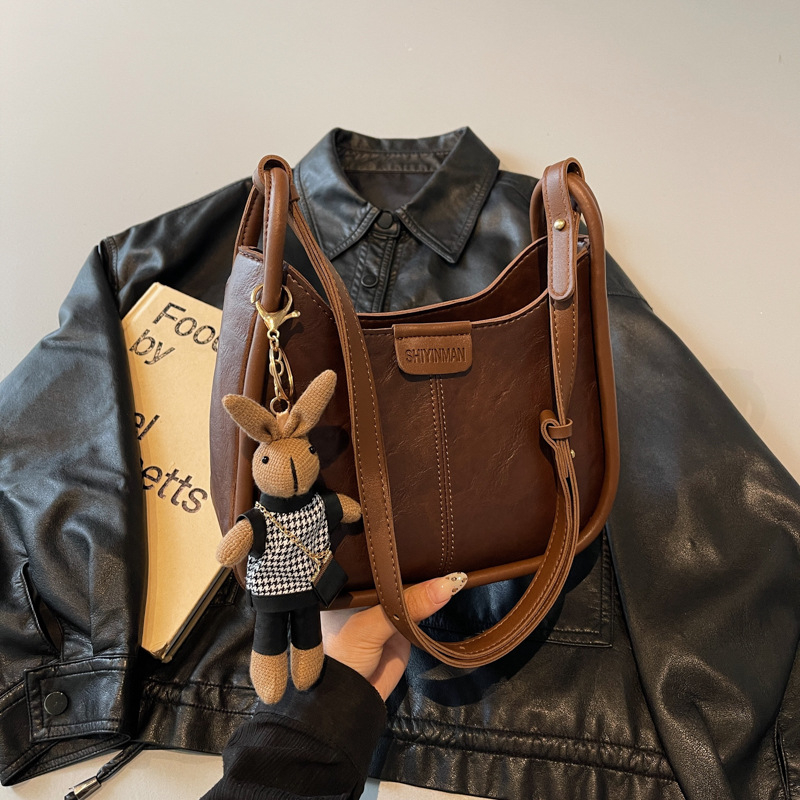 Torba za ramena PU, gradska jednostavnost, horizontalno kvadratni oblik, otvaranje na zip, podstava od poliestera, jesen 2024