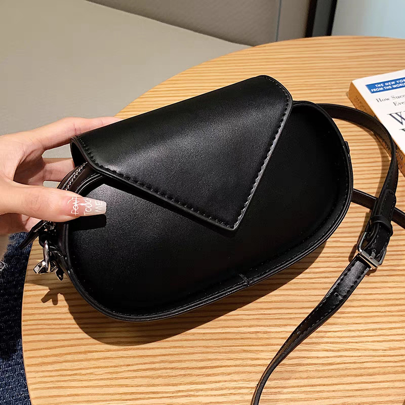 PU ženska mala kvadratna torba preko ramena sa zipom, horizontalni kvadratni oblik, podstava od poliestera