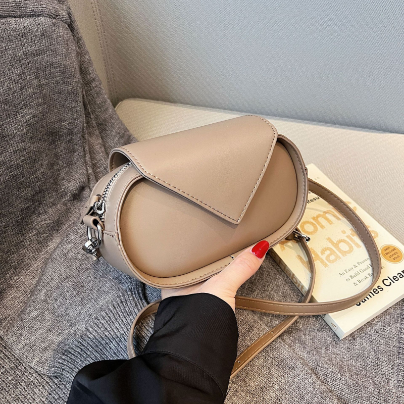 PU ženska mala kvadratna torba preko ramena sa zipom, horizontalni kvadratni oblik, podstava od poliestera