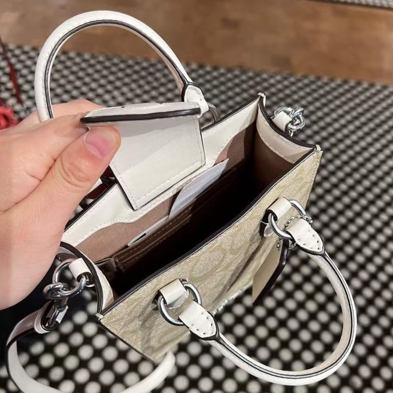 Ulična stil mini tote torba, split koža, uspravni kvadratni oblik, zatvarač, unutarnji džepovi za telefon i dokumente, dvostruke naramenice, proljeće 2025 izdanje