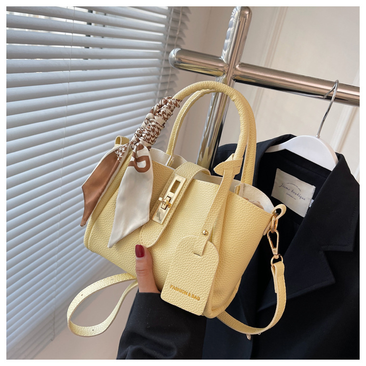 PU kožna torba Mother-in-Law Crossbody Bucket Bag, velika kapaciteta, vodoravni kvadratni oblik, zaključavanje na ključ