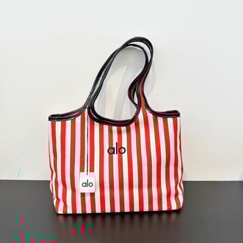 Ženska tote torba za putovanja, platnena tkanina, vertikalni kvadratni oblik, magnetno zatvaranje, unutarnja kapsa za telefon