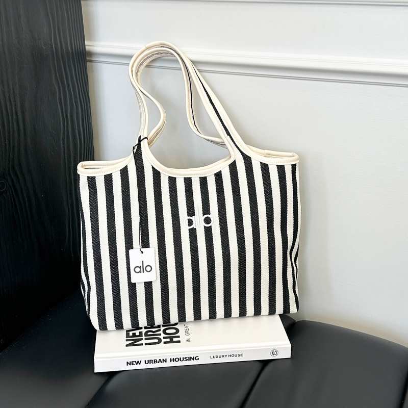 Ženska tote torba za putovanja, platnena tkanina, vertikalni kvadratni oblik, magnetno zatvaranje, unutarnja kapsa za telefon