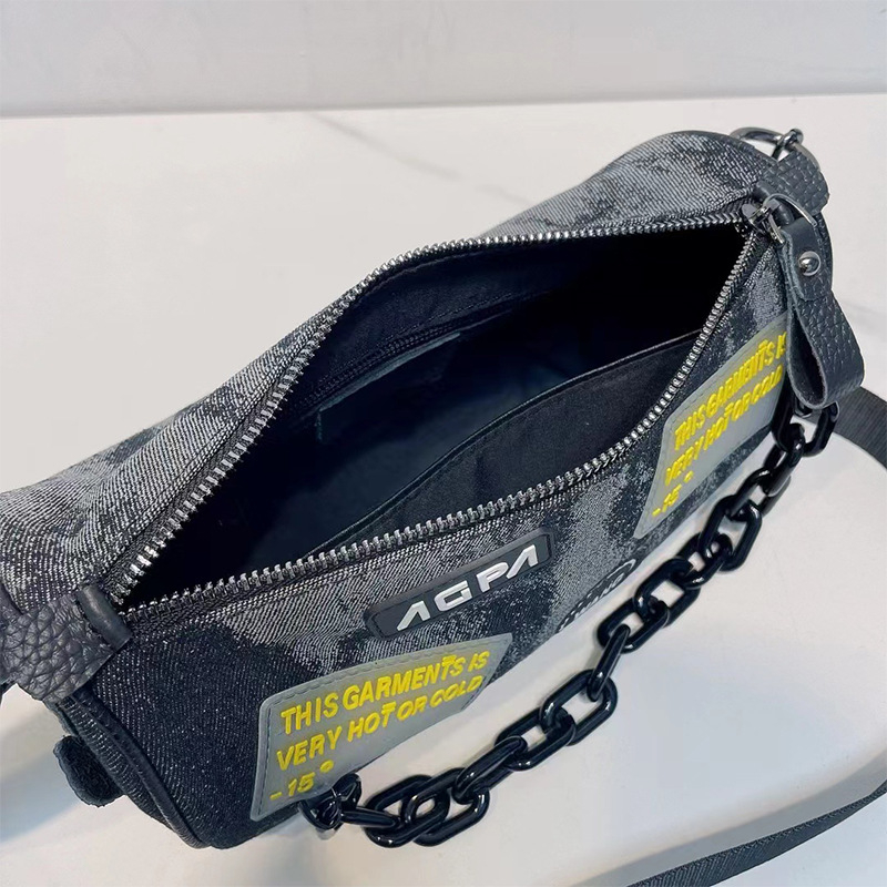 Džins crossbody torba s debelim lančanim remenom, zatvaračem i unutarnjim džepovima