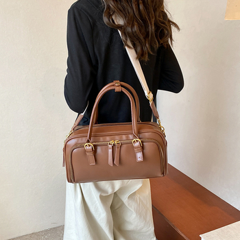 Geantă de umăr din PU, capacitate mare, stil urban simplu, formă orizontală pătrată, fermoar, buzunare interne pentru telefon și buletin, curea cu o singură curea