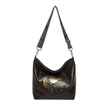 Geantă de umăr tip tote — PU piele moale; formă verticală pătrată; închidere cu fermoar; buzunar interior cu fermoar; bretea simplă