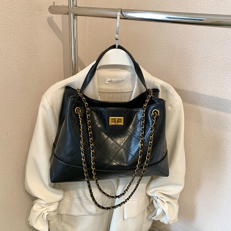 Geantă Tote pentru călătorii de agrement, material PU, formă orizontală pătrată, căptușeală poliester, închidere cu lacăt, buzunare interne pentru telefon și documente