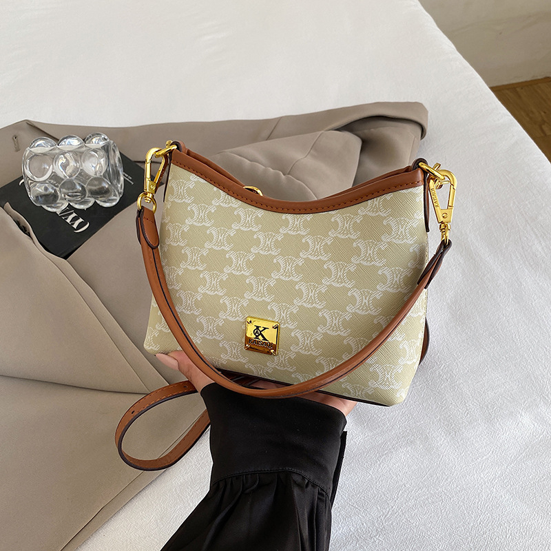 Geantă de subraț din PU, formă orizontal pătrată, închidere cu fermoar, buzunar ascuns cu fermoar și buzunar pentru telefon