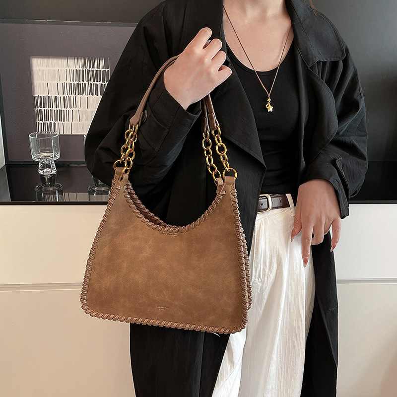 Geantă subraț — stil urban, material PU, formă orizontală pătrată, închidere magnetică, buzunar interior pentru telefon, curea de umăr simplă