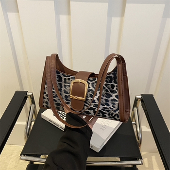 Geantă de umăr din PU, stil street-trend, formă orizontală pătrată 3D, fermoar, buzunar pentru telefon