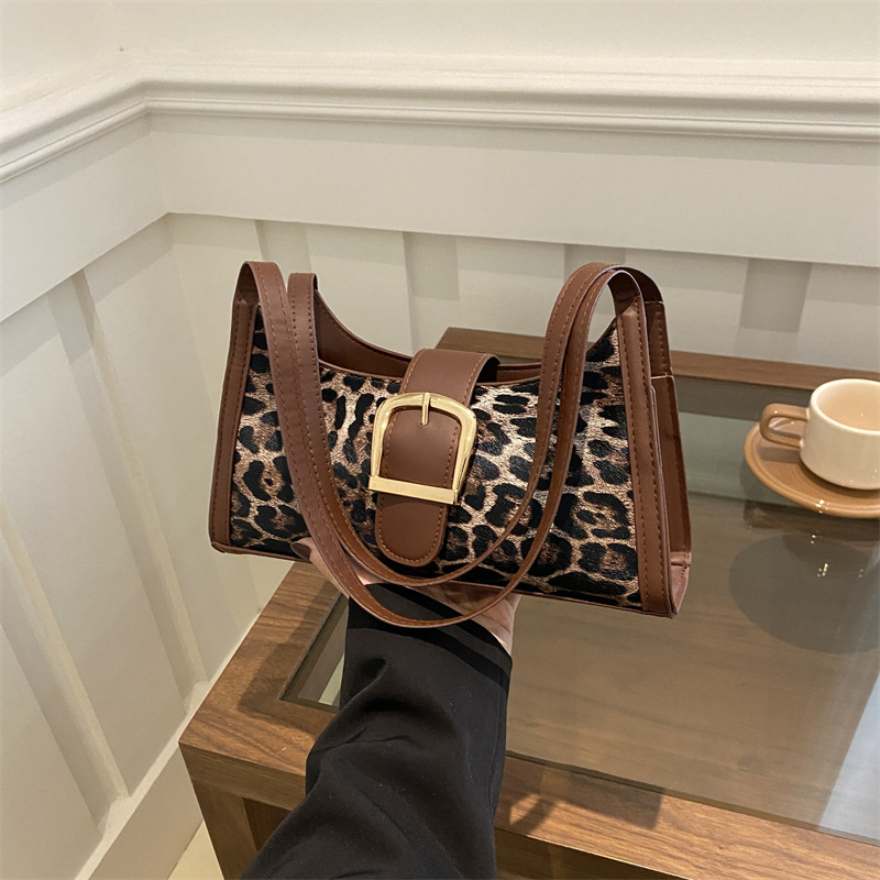 Geantă de umăr din PU, stil street-trend, formă orizontală pătrată 3D, fermoar, buzunar pentru telefon