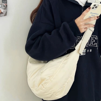 Ženska crossbody torba (ulični stil; svila; cilindrični oblik; zatvarač; unutarnja džep sa zatvaračem)
