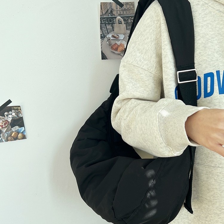 Ženska crossbody torba (ulični stil; svila; cilindrični oblik; zatvarač; unutarnja džep sa zatvaračem)