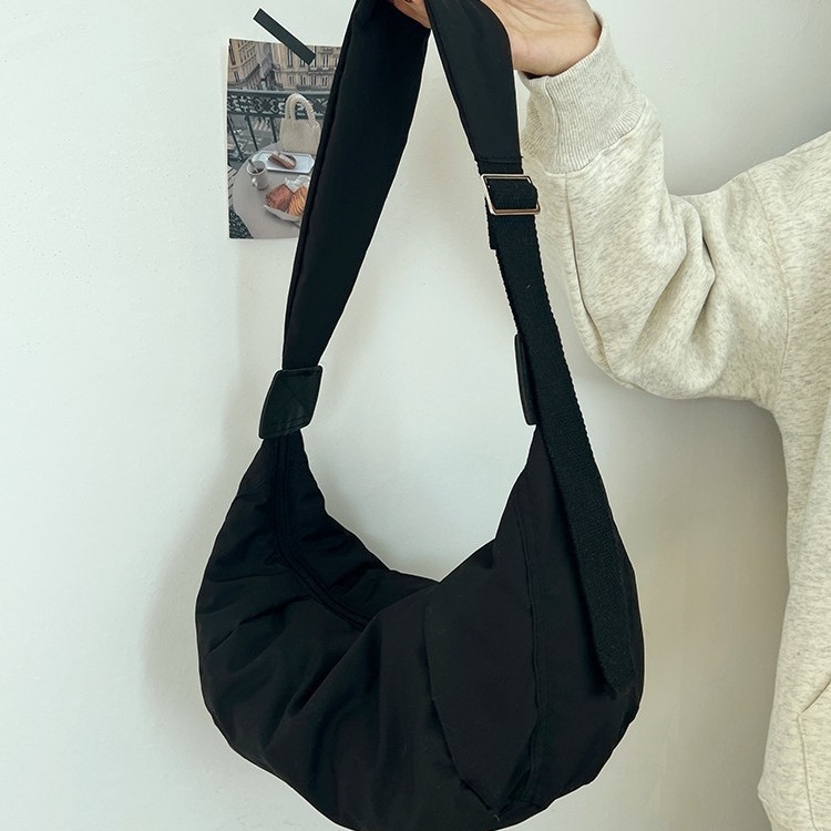 Ženska crossbody torba (ulični stil; svila; cilindrični oblik; zatvarač; unutarnja džep sa zatvaračem)