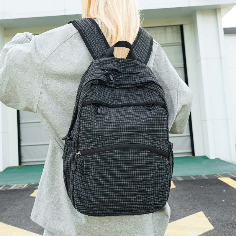 Nylon plecaku vīriešu/abi, 20–35L, piemērots 14 collu klaviatūrai, elpojošs, izliektas plecu siksnas brīvā laika ceļojumiem