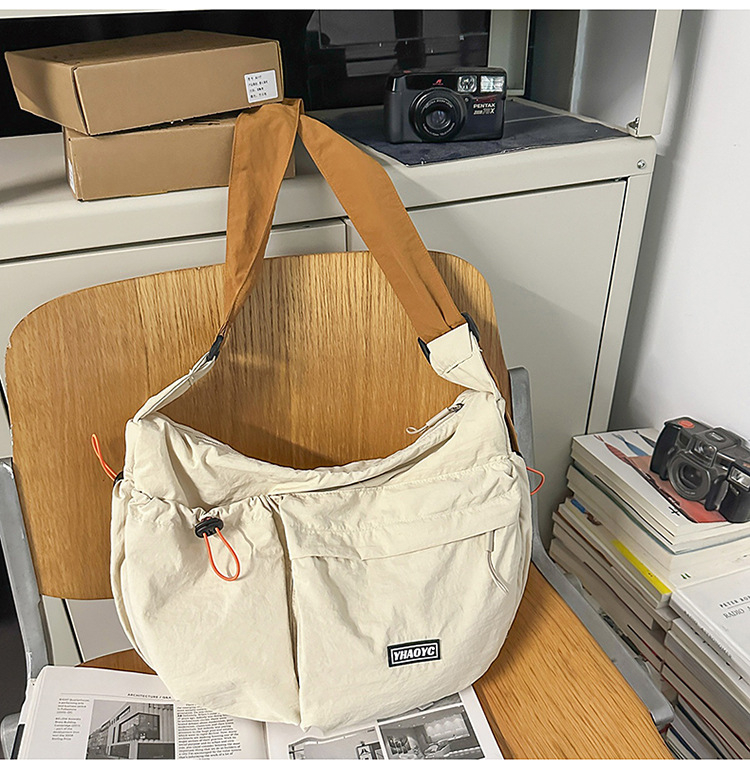 Crossbody torbica za slobodno vrijeme putovanja, platno, horizontalni kvadratni oblik, zatvarač, unutarnja džep sa zatvaračem