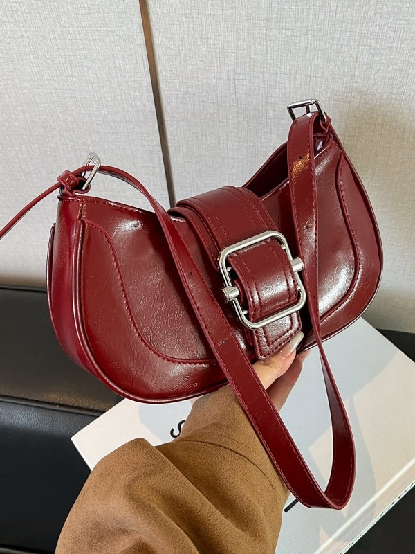 PU kožna crossbody torba, uličnog trenda stil, oblik dumpling, zatvaranje na zip, unutarnji džepovi za telefon i ID, zima 2024