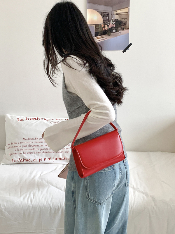 Mala kvadratna crossbody torba — PU materijal, gradski minimalistički stil, horizontalni kvadratni oblik, unutarnja pretinica sa zipom i ID pretinica, Ljeto 2025