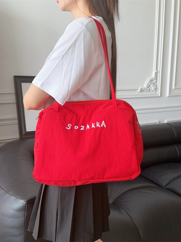 Ženska tote torba od poliestera, gradski stil, horizontalno kvadratnog oblika, zatvarač, za svakodnevnu upotrebu.