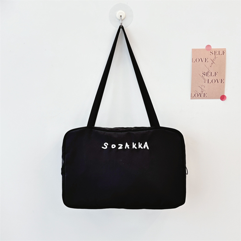 Ženska tote torba od poliestera, gradski stil, horizontalno kvadratnog oblika, zatvarač, za svakodnevnu upotrebu.