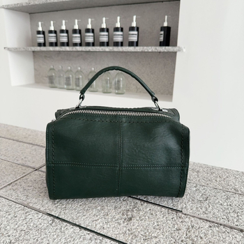 Crossbody táska, PU anyag, utcai divat, kis négyszögletes sziluett, cipzáras nyitás, belső cipzáras zseb és telefontartó zseb, laza szerkezet, egy vállpánt